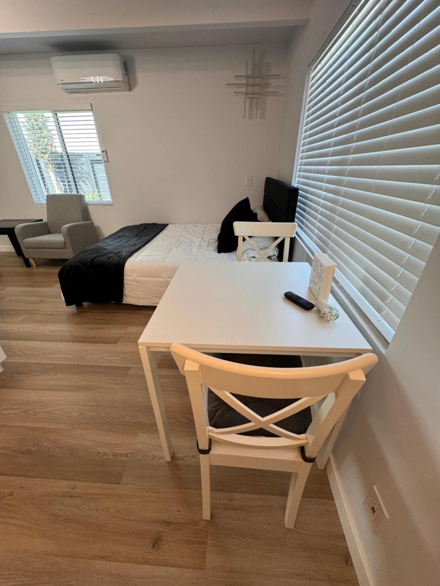 Modern Studio Stylish &Cozy Back Unit Лос-Анджелес Экстерьер фото